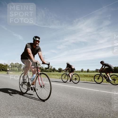 07.09.2025 - 19. Norderstedt Triathlon Michael Burmester http://msf.ph/oto/8856824 07.09.2025 12:20:35 Radfahren 156, 717 meine-sportfotos.de