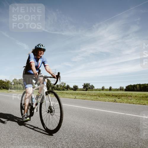 07.09.2025 - 19. Norderstedt Triathlon Michael Burmester http://msf.ph/oto/8856828 07.09.2025 12:20:40 Radfahren 213, 788 meine-sportfotos.de