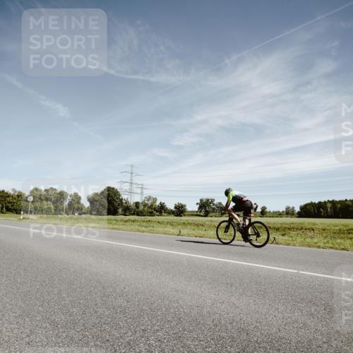 07.09.2025 - 19. Norderstedt Triathlon Michael Burmester http://msf.ph/oto/8856841 07.09.2025 12:20:49 Radfahren 824, 1322 meine-sportfotos.de