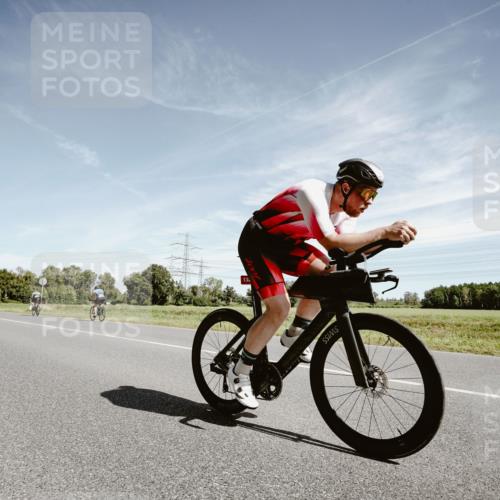 07.09.2025 - 19. Norderstedt Triathlon Michael Burmester http://msf.ph/oto/8856852 07.09.2025 12:20:51 Radfahren 824, 1322 meine-sportfotos.de