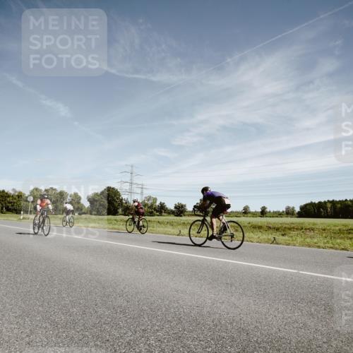 07.09.2025 - 19. Norderstedt Triathlon Michael Burmester http://msf.ph/oto/8856862 07.09.2025 12:20:55 Radfahren 169, 189, 273, 739, 1243 meine-sportfotos.de