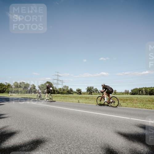 07.09.2025 - 19. Norderstedt Triathlon Michael Burmester http://msf.ph/oto/8856864 07.09.2025 15:26:12 Radfahren 918, 1454, 1476 meine-sportfotos.de