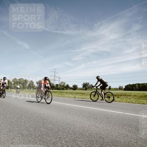 07.09.2025 - 19. Norderstedt Triathlon Michael Burmester http://msf.ph/oto/8856866 07.09.2025 12:20:56 Radfahren 169, 189, 273, 739, 1243 meine-sportfotos.de