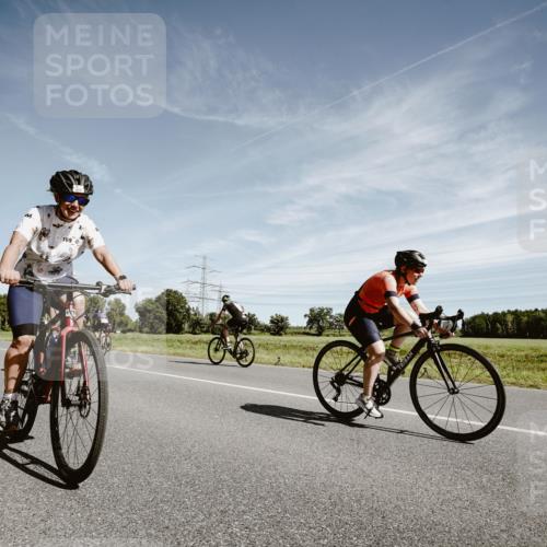 07.09.2025 - 19. Norderstedt Triathlon Michael Burmester http://msf.ph/oto/8856869 07.09.2025 12:20:56 Radfahren 169, 189, 273, 739, 1243 meine-sportfotos.de