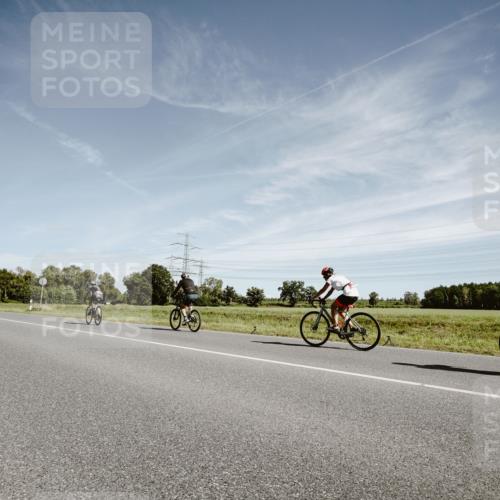 07.09.2025 - 19. Norderstedt Triathlon Michael Burmester http://msf.ph/oto/8856900 07.09.2025 12:21:07 Radfahren 1378 meine-sportfotos.de