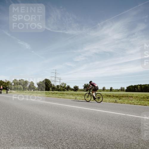07.09.2025 - 19. Norderstedt Triathlon Michael Burmester http://msf.ph/oto/8856911 07.09.2025 12:21:10 Radfahren 202, 699, 1252, 1378 meine-sportfotos.de