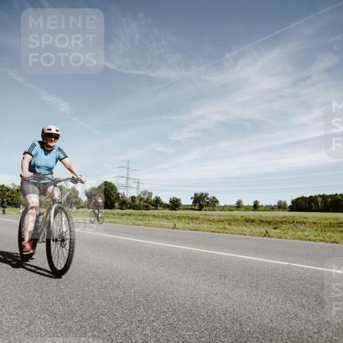07.09.2025 - 19. Norderstedt Triathlon Michael Burmester http://msf.ph/oto/8856914 07.09.2025 12:21:11 Radfahren 202, 699, 1252, 1378 meine-sportfotos.de