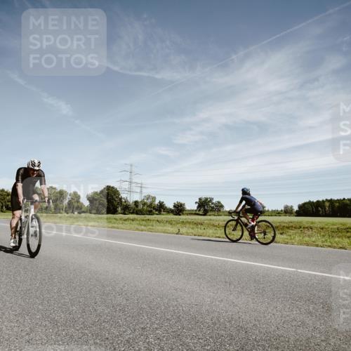 07.09.2025 - 19. Norderstedt Triathlon Michael Burmester http://msf.ph/oto/8856925 07.09.2025 12:21:13 Radfahren 176, 202, 699, 1252 meine-sportfotos.de