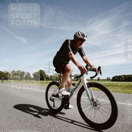 07.09.2025 - 19. Norderstedt Triathlon Michael Burmester http://msf.ph/oto/8856928 07.09.2025 12:21:14 Radfahren 176, 202, 699, 1252 meine-sportfotos.de