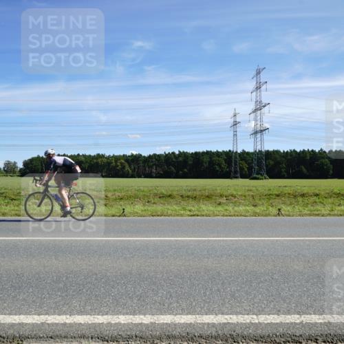 07.09.2025 - 19. Norderstedt Triathlon Michael Burmester http://msf.ph/oto/8856929 07.09.2025 12:53:11 Radfahren 698 meine-sportfotos.de