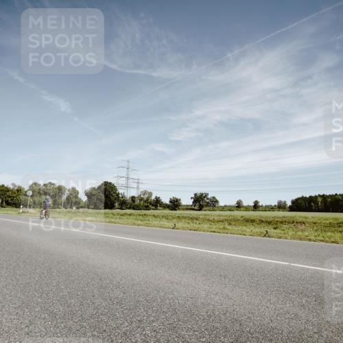 07.09.2025 - 19. Norderstedt Triathlon Michael Burmester http://msf.ph/oto/8856932 07.09.2025 12:21:15 Radfahren 176, 202, 699 meine-sportfotos.de