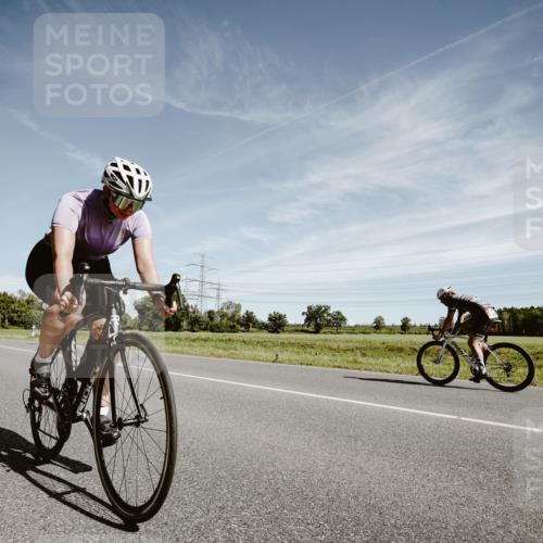 07.09.2025 - 19. Norderstedt Triathlon Michael Burmester http://msf.ph/oto/8856935 07.09.2025 12:21:16 Radfahren 176, 202 meine-sportfotos.de