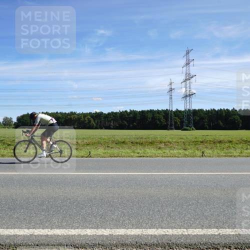 07.09.2025 - 19. Norderstedt Triathlon Michael Burmester http://msf.ph/oto/8856939 07.09.2025 12:53:13 Radfahren 698 meine-sportfotos.de