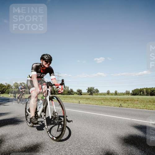 07.09.2025 - 19. Norderstedt Triathlon Michael Burmester http://msf.ph/oto/8856951 07.09.2025 15:26:54 Radfahren 380, 446, 476 meine-sportfotos.de