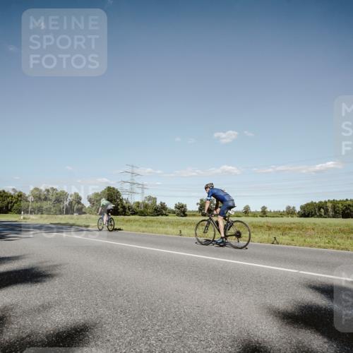 07.09.2025 - 19. Norderstedt Triathlon Michael Burmester http://msf.ph/oto/8856958 07.09.2025 15:26:56 Radfahren 380, 446 meine-sportfotos.de