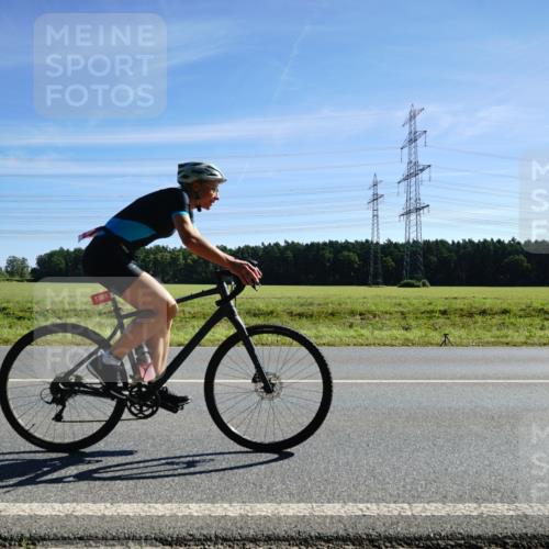 07.09.2025 - 19. Norderstedt Triathlon Michael Burmester http://msf.ph/oto/8856960 07.09.2025 11:14:03 Radfahren 1301 meine-sportfotos.de