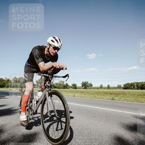 07.09.2025 - 19. Norderstedt Triathlon Michael Burmester http://msf.ph/oto/8856982 07.09.2025 15:27:07 Radfahren 444, 927 meine-sportfotos.de