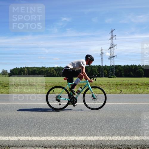07.09.2025 - 19. Norderstedt Triathlon Michael Burmester http://msf.ph/oto/8856990 07.09.2025 12:53:41 Radfahren 333, 1230 meine-sportfotos.de
