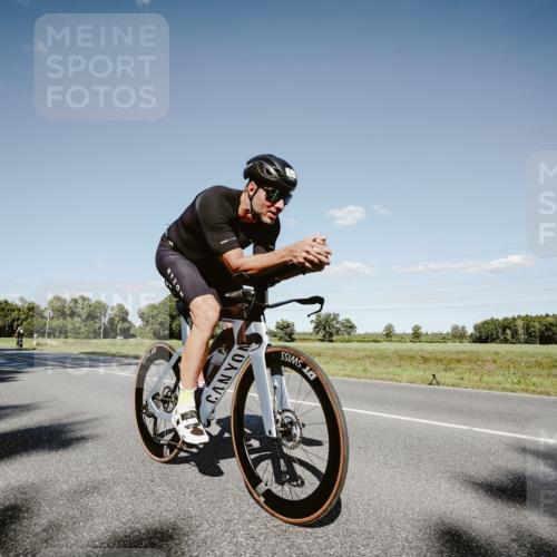 07.09.2025 - 19. Norderstedt Triathlon Michael Burmester http://msf.ph/oto/8856993 07.09.2025 15:27:17 Radfahren 1415 meine-sportfotos.de