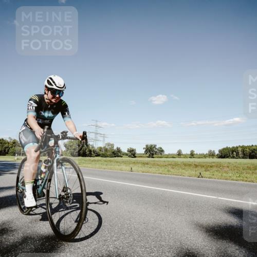 07.09.2025 - 19. Norderstedt Triathlon Michael Burmester http://msf.ph/oto/8857000 07.09.2025 15:27:24 Radfahren 1485, 1491 meine-sportfotos.de