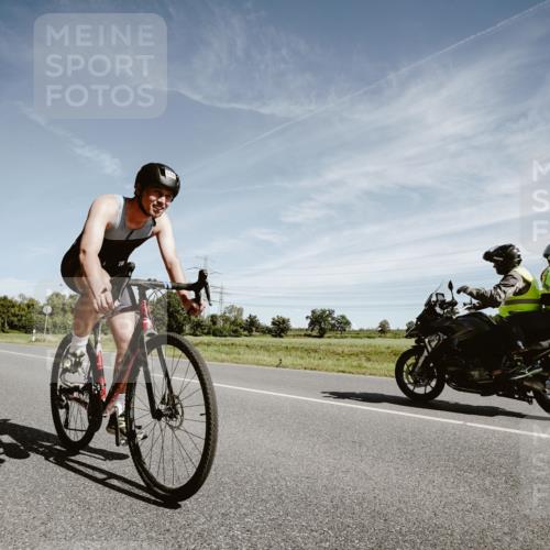 07.09.2025 - 19. Norderstedt Triathlon Michael Burmester http://msf.ph/oto/8857015 07.09.2025 12:21:58 Radfahren 218, 250, 1342 meine-sportfotos.de