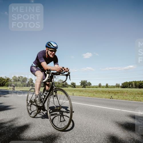07.09.2025 - 19. Norderstedt Triathlon Michael Burmester http://msf.ph/oto/8857024 07.09.2025 15:27:32 Radfahren 379, 886, 890, 909, 1403 meine-sportfotos.de