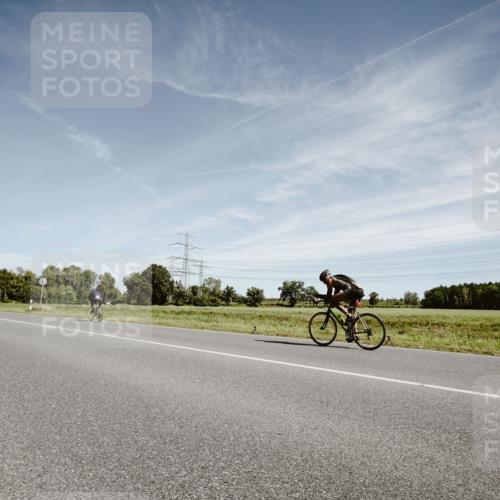 07.09.2025 - 19. Norderstedt Triathlon Michael Burmester http://msf.ph/oto/8857025 07.09.2025 12:22:02 Radfahren 1398 meine-sportfotos.de