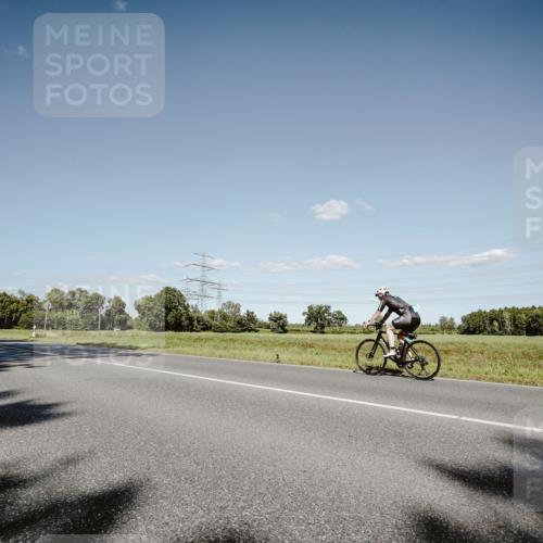 07.09.2025 - 19. Norderstedt Triathlon Michael Burmester http://msf.ph/oto/8857027 07.09.2025 15:27:34 Radfahren 909, 1403 meine-sportfotos.de