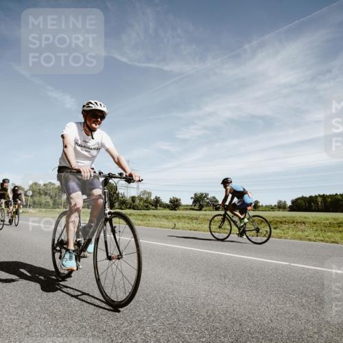 07.09.2025 - 19. Norderstedt Triathlon Michael Burmester http://msf.ph/oto/8857032 07.09.2025 12:22:05 Radfahren 188, 1346, 1398 meine-sportfotos.de