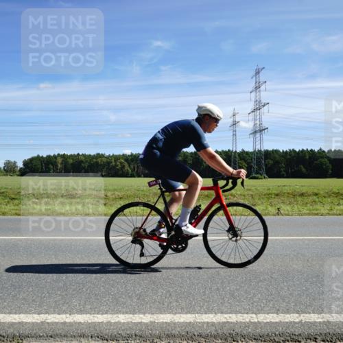 07.09.2025 - 19. Norderstedt Triathlon Michael Burmester http://msf.ph/oto/8857033 07.09.2025 12:54:08 Radfahren 321, 334, 350 meine-sportfotos.de