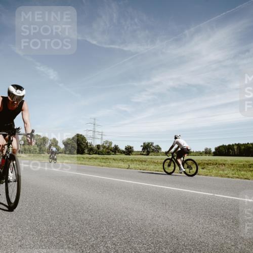 07.09.2025 - 19. Norderstedt Triathlon Michael Burmester http://msf.ph/oto/8857056 07.09.2025 12:22:21 Radfahren 236, 308, 783, 1359 meine-sportfotos.de