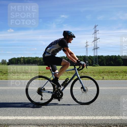 07.09.2025 - 19. Norderstedt Triathlon Michael Burmester http://msf.ph/oto/8857057 07.09.2025 12:54:43 Radfahren 230 meine-sportfotos.de
