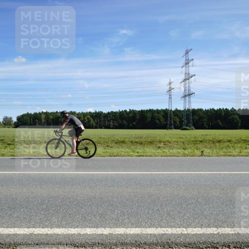 07.09.2025 - 19. Norderstedt Triathlon Michael Burmester http://msf.ph/oto/8857061 07.09.2025 12:54:45 Radfahren 230, 1214 meine-sportfotos.de