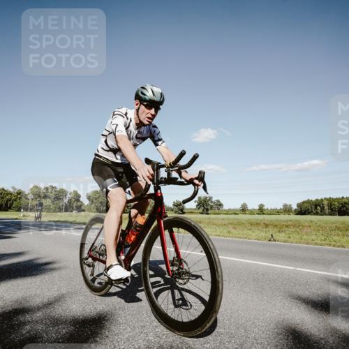 07.09.2025 - 19. Norderstedt Triathlon Michael Burmester http://msf.ph/oto/8857082 07.09.2025 15:28:04 Radfahren 376, 397, 418, 923, 1455, 1464 meine-sportfotos.de