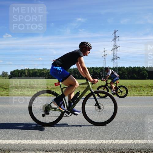 07.09.2025 - 19. Norderstedt Triathlon Michael Burmester http://msf.ph/oto/8857094 07.09.2025 12:55:07 Radfahren 735, 752 meine-sportfotos.de