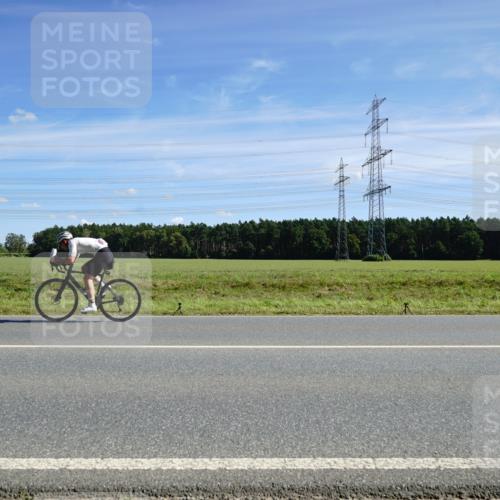 07.09.2025 - 19. Norderstedt Triathlon Michael Burmester http://msf.ph/oto/8857104 07.09.2025 12:55:09 Radfahren 320, 735, 752, 804 meine-sportfotos.de