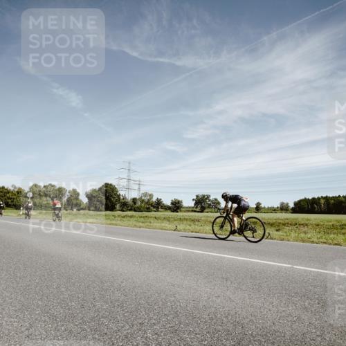 07.09.2025 - 19. Norderstedt Triathlon Michael Burmester http://msf.ph/oto/8857105 07.09.2025 12:22:46 Radfahren 1396 meine-sportfotos.de