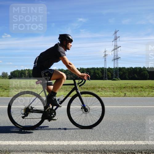 07.09.2025 - 19. Norderstedt Triathlon Michael Burmester http://msf.ph/oto/8857112 07.09.2025 12:55:11 Radfahren 295, 320, 804, 1328 meine-sportfotos.de