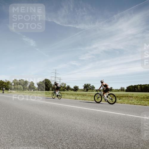 07.09.2025 - 19. Norderstedt Triathlon Michael Burmester http://msf.ph/oto/8857116 07.09.2025 12:22:50 Radfahren 820, 856 meine-sportfotos.de