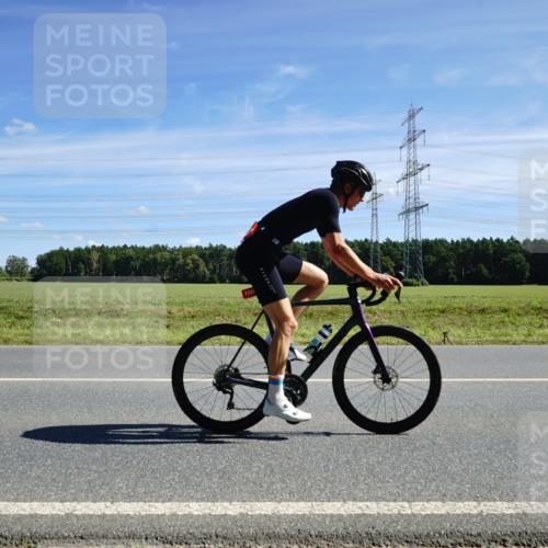 07.09.2025 - 19. Norderstedt Triathlon Michael Burmester http://msf.ph/oto/8857122 07.09.2025 12:55:14 Radfahren 295, 320, 804, 1328 meine-sportfotos.de