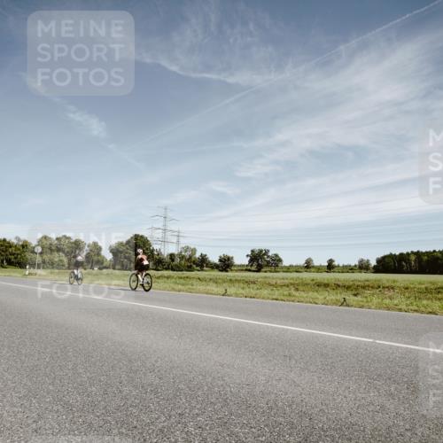 07.09.2025 - 19. Norderstedt Triathlon Michael Burmester http://msf.ph/oto/8857123 07.09.2025 12:22:51 Radfahren 820, 856 meine-sportfotos.de