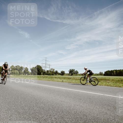 07.09.2025 - 19. Norderstedt Triathlon Michael Burmester http://msf.ph/oto/8857130 07.09.2025 12:22:53 Radfahren 283, 820, 856, 1268 meine-sportfotos.de