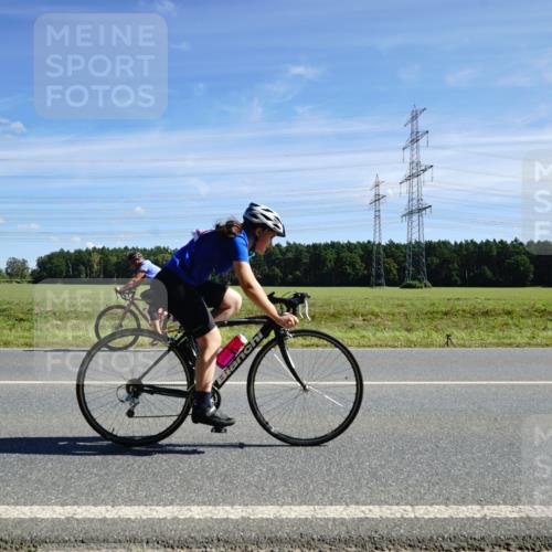 07.09.2025 - 19. Norderstedt Triathlon Michael Burmester http://msf.ph/oto/8857146 07.09.2025 12:55:28 Radfahren 332, 359 meine-sportfotos.de