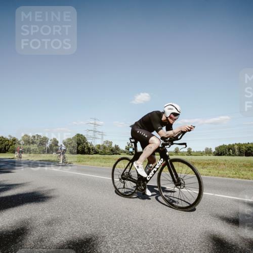 07.09.2025 - 19. Norderstedt Triathlon Michael Burmester http://msf.ph/oto/8857149 07.09.2025 15:28:41 Radfahren 402, 465, 913 meine-sportfotos.de