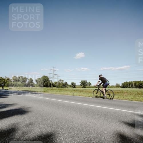 07.09.2025 - 19. Norderstedt Triathlon Michael Burmester http://msf.ph/oto/8857152 07.09.2025 15:28:43 Radfahren 402, 465 meine-sportfotos.de