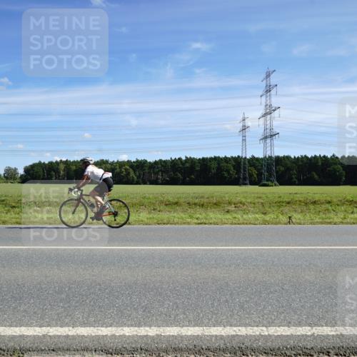 07.09.2025 - 19. Norderstedt Triathlon Michael Burmester http://msf.ph/oto/8857165 07.09.2025 12:55:40 Radfahren 262, 750 meine-sportfotos.de