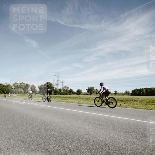 07.09.2025 - 19. Norderstedt Triathlon Michael Burmester http://msf.ph/oto/8857167 07.09.2025 12:23:03 Radfahren 1249, 1293 meine-sportfotos.de