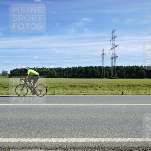 07.09.2025 - 19. Norderstedt Triathlon Michael Burmester http://msf.ph/oto/8857184 07.09.2025 12:55:50 Radfahren 193, 206 meine-sportfotos.de