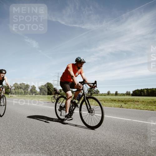 07.09.2025 - 19. Norderstedt Triathlon Michael Burmester http://msf.ph/oto/8857185 07.09.2025 12:23:07 Radfahren 208, 288, 810, 1249, 1293 meine-sportfotos.de