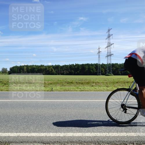 07.09.2025 - 19. Norderstedt Triathlon Michael Burmester http://msf.ph/oto/8857188 07.09.2025 12:55:50 Radfahren 193, 206 meine-sportfotos.de